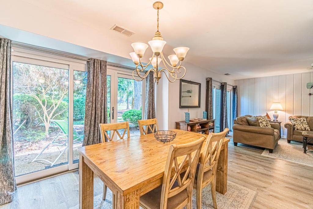 Villa Pet Friendly! 503 Plantation Club Walk To Pool Sleeps 6 Sea Pines Hilton Head Island Esterno foto